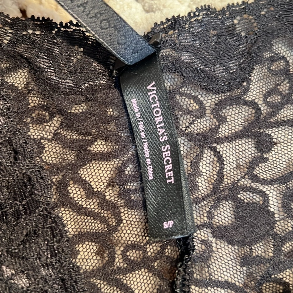 NWOT Victoria’s Secret The Lacie black lace cheeky panty - Picture 6 of 7